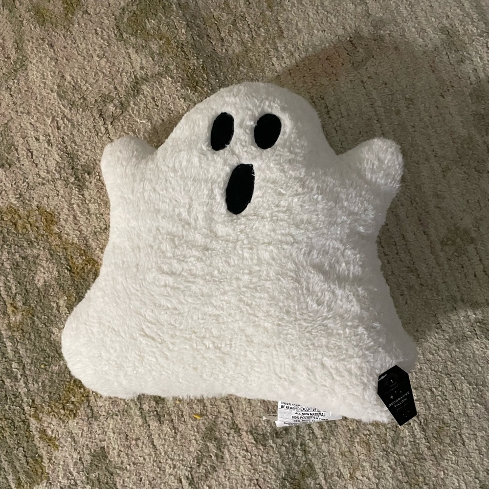 Target ghost pillow 👻 NWT